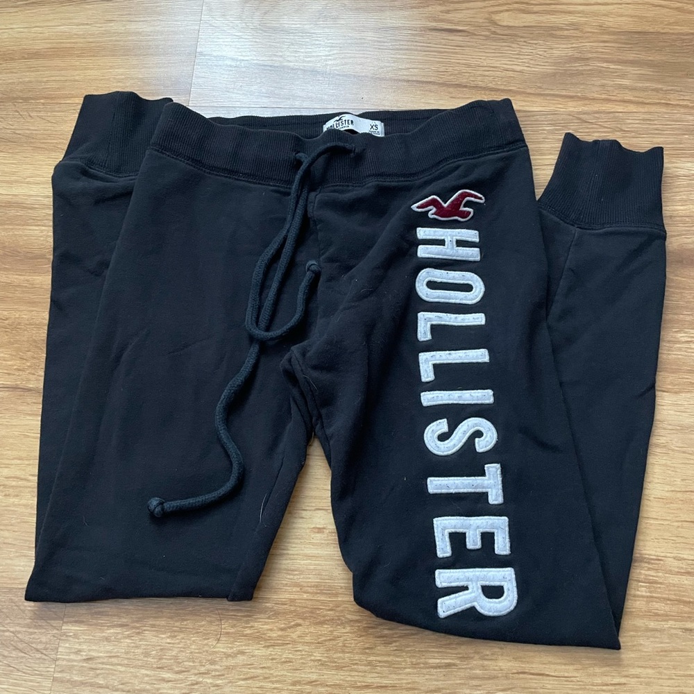 Hollister joggers